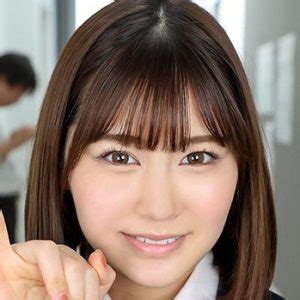 坂井里美出演のAV映画をオンラインで見る